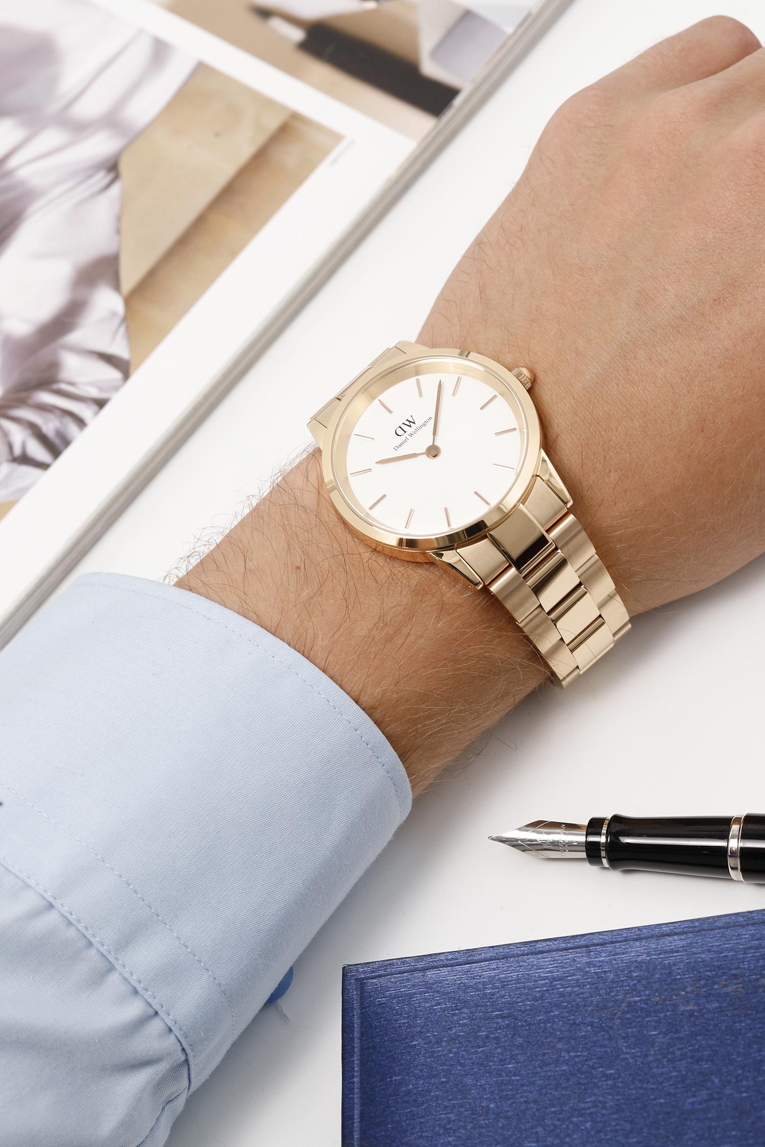 Наручные часы Daniel Wellington Iconic Link 40 RG White