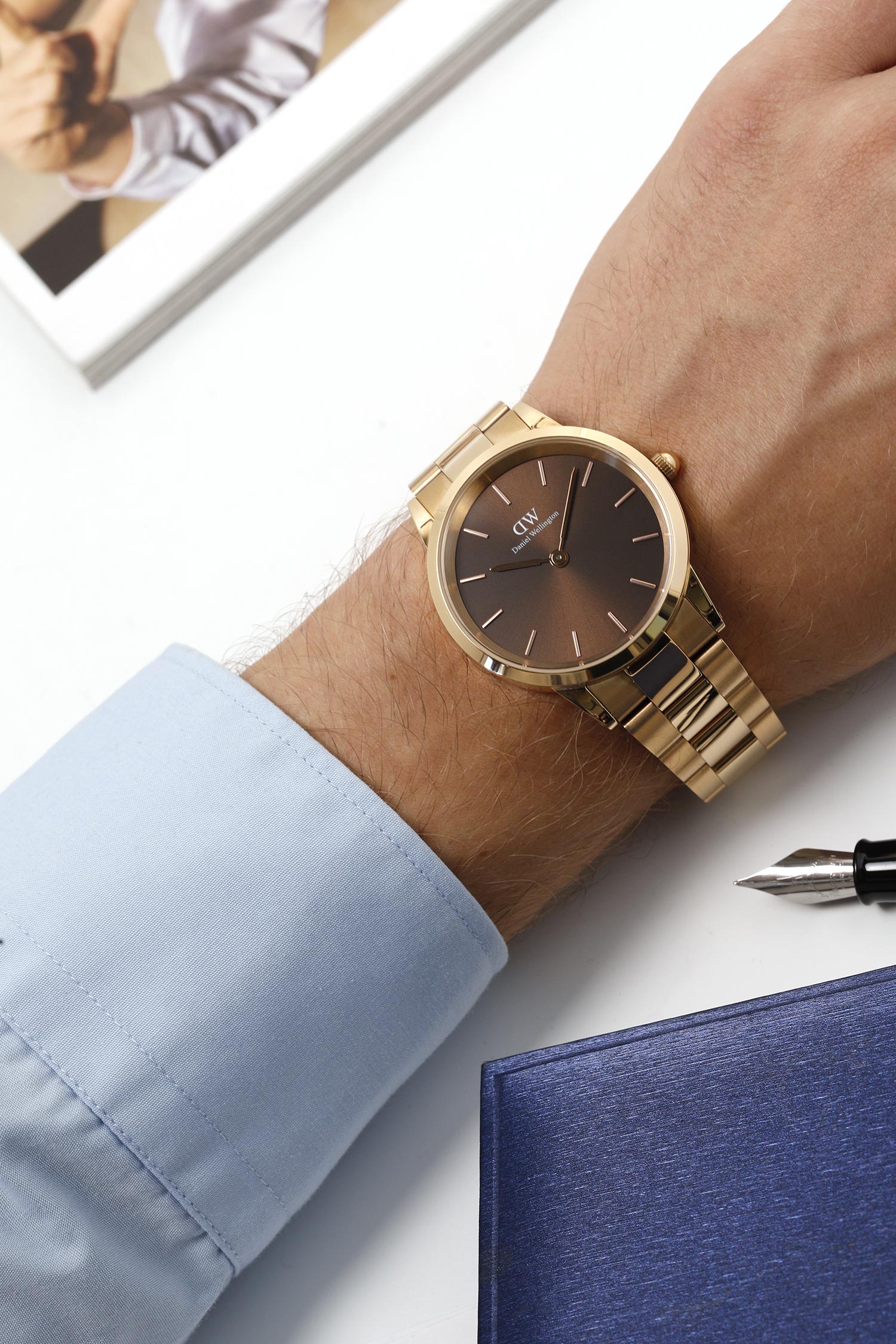 Наручные часы Daniel Wellington Iconic Link Amber 40 RG Brown